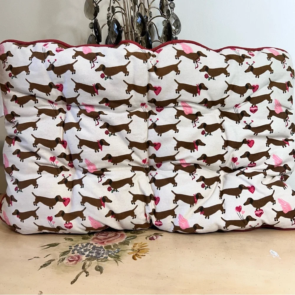 Dachshund Doxie Pink Cupid Wings Red Love Hearts Roses Valentine Dog Bed NWOT